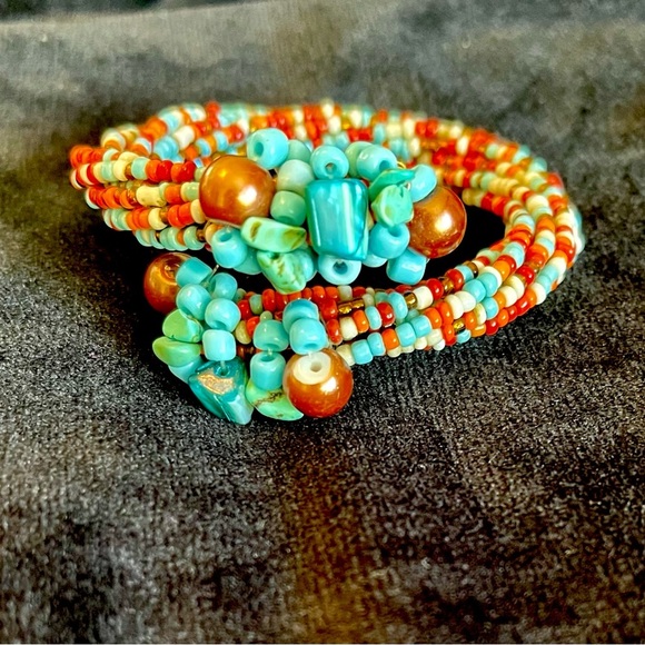 Beautiful beaded bracelet - Picture 2 of 6